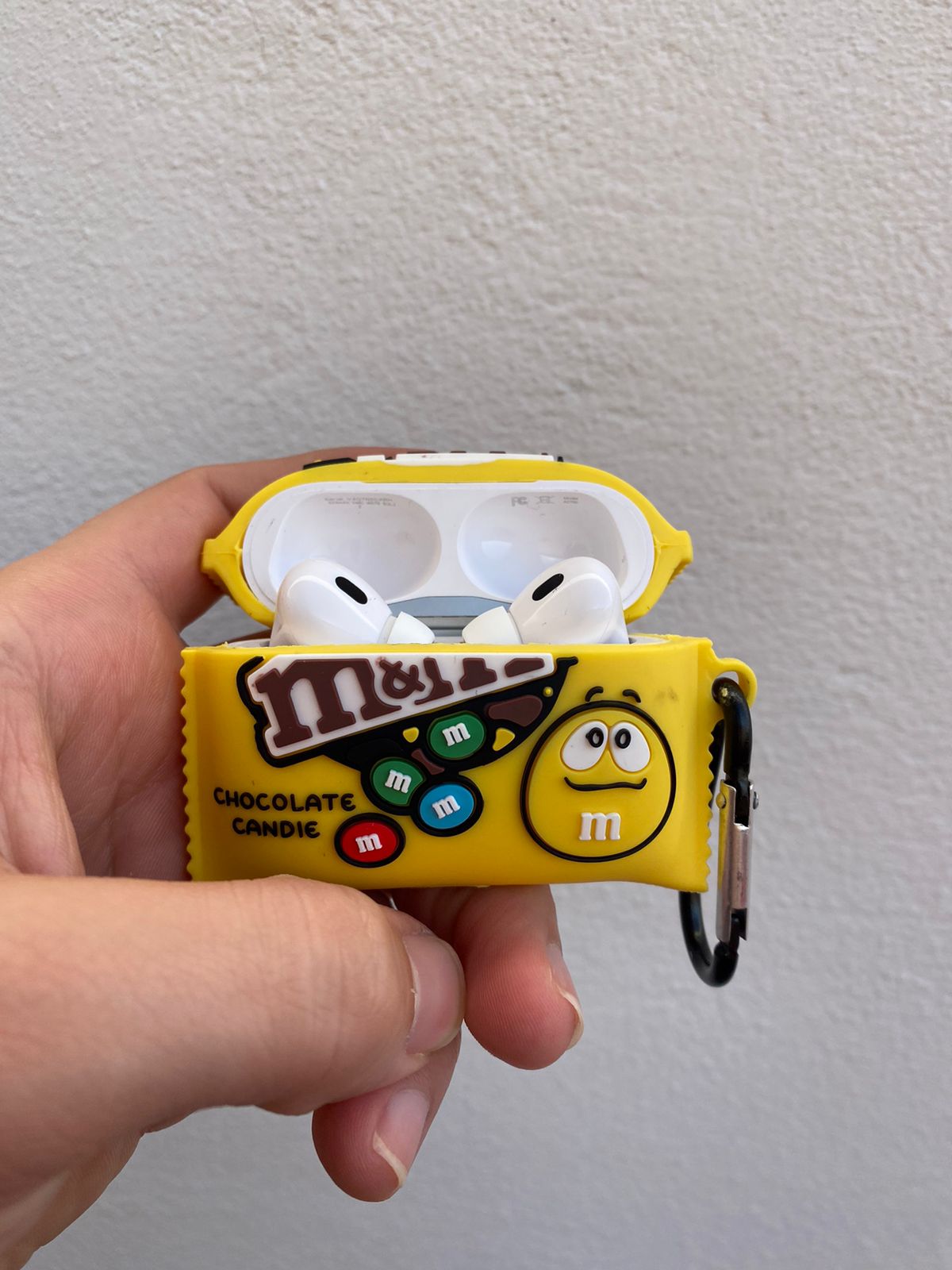 Funda para airpods m&m