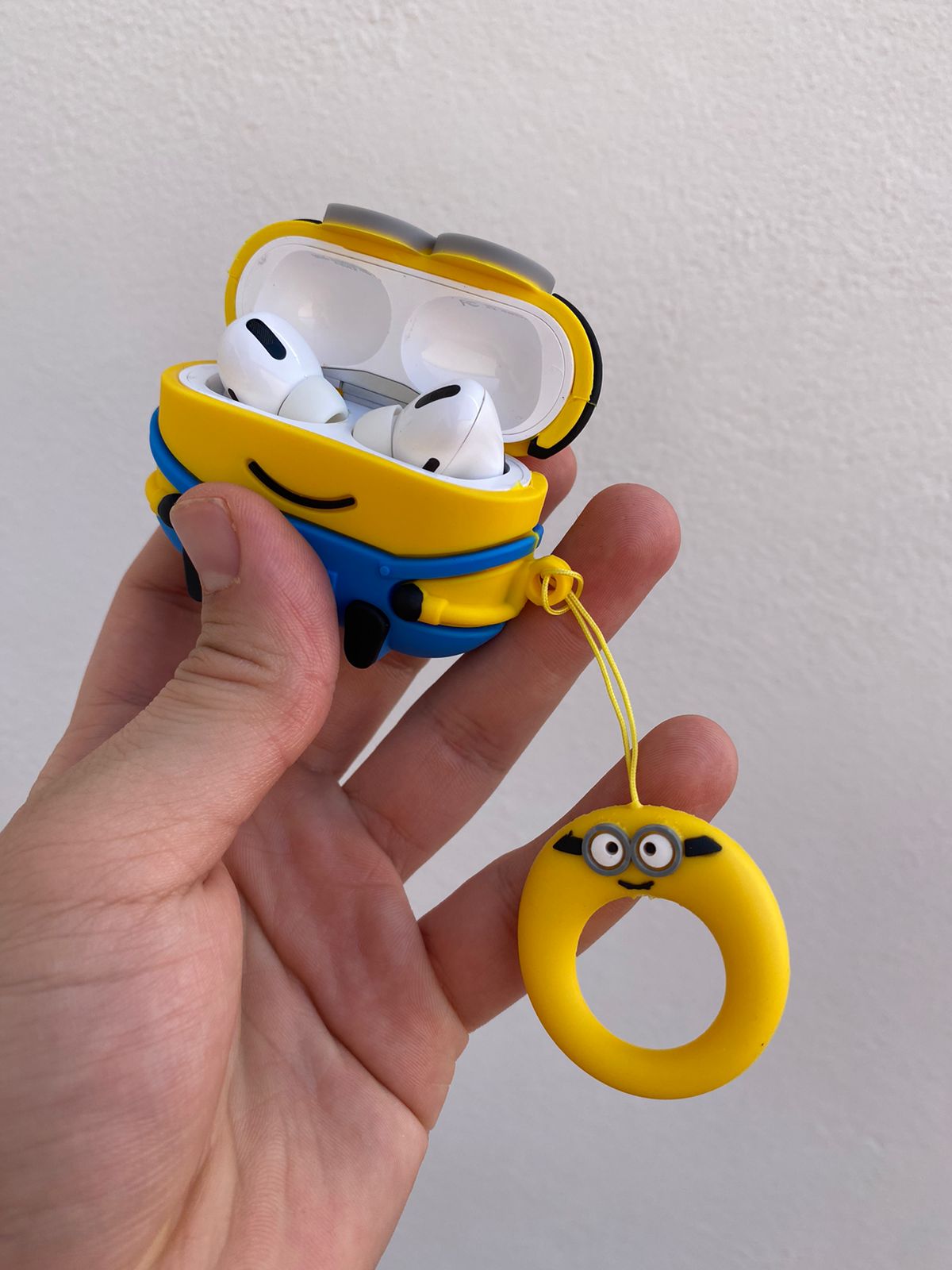 Funda para airpods minion